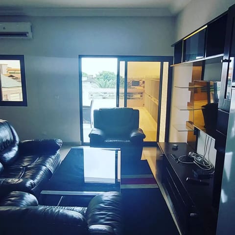 Panoramic Studio Suite | Desk, laptop workspace, blackout drapes, WiFi (free)