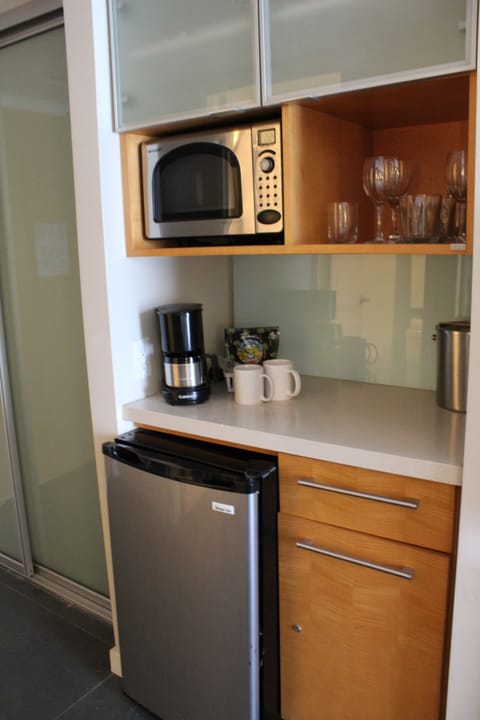 Fridge, microwave, coffee/tea maker