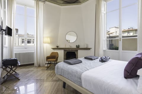 Romantic Double Room | Egyptian cotton sheets, premium bedding, down comforters
