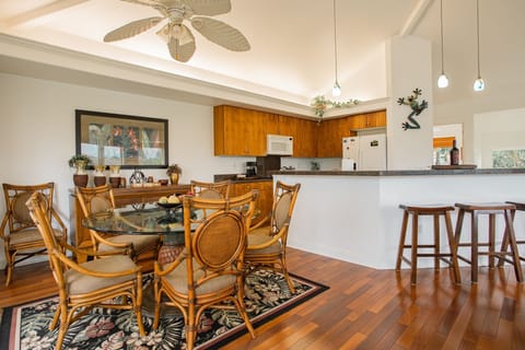 Condo, 3 Bedrooms | Private kitchen | Fridge, oven, toaster