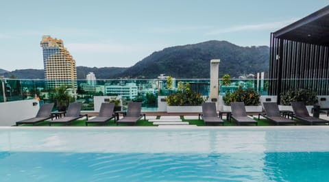Outdoor pool, sun loungers