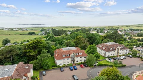 Panoramic Apartment, Private Bathroom, Garden View | Exterior