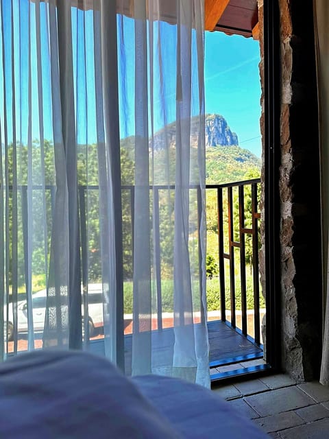 Double Room | Premium bedding, down comforters, desk, laptop workspace