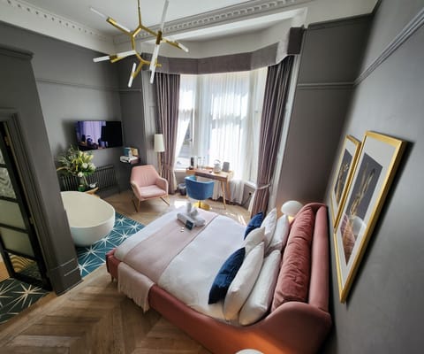 Individually decorated, individually furnished, desk, laptop workspace