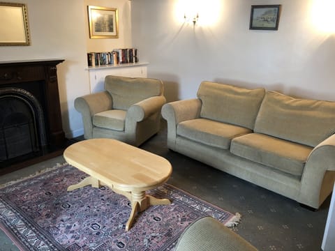 Family Cottage, Ensuite | Lounge