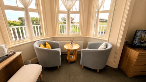 Superior Double Room, Ensuite, Sea View (Balcony- First Floor)