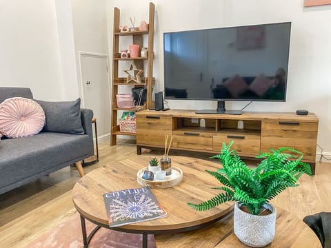 Cottage, Ensuite, City View (Gaia Lane) | Lounge
