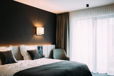 Comfort Double Room | Hypo-allergenic bedding, minibar, desk, laptop workspace