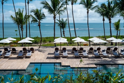 2 outdoor pools