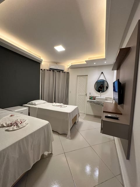 Basic Single Room, 2 Twin Beds | Soundproofing, free WiFi
