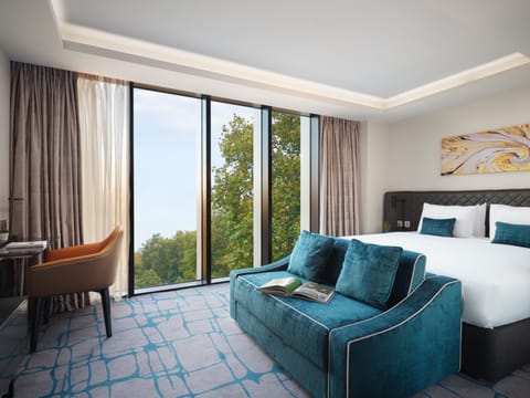 Dao Studio Park View | Premium bedding, in-room safe, desk, laptop workspace