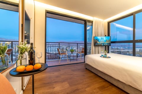 Classic Double Room, Balcony | In-room safe, blackout drapes, iron/ironing board, free WiFi