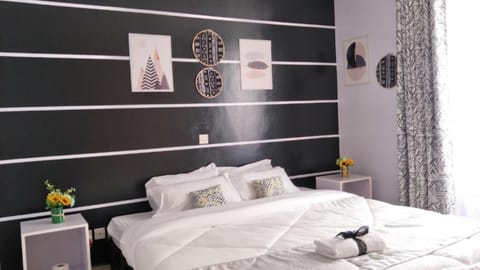 Desk, bed sheets