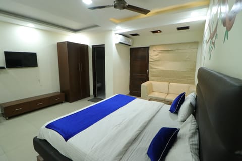 Superior Room | Premium bedding, pillowtop beds, in-room safe, free WiFi