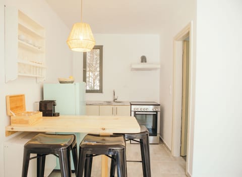 Beachfront Maisonette with Sea View | Microwave