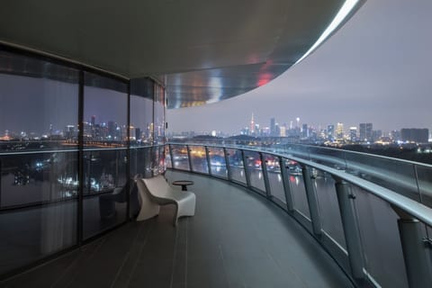 Comfort Studio Suite, 1 Bedroom (Dining Area) | View from room