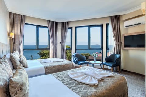 Hypo-allergenic bedding, memory foam beds, minibar, in-room safe