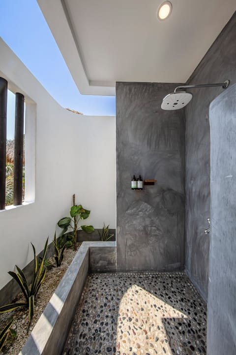 Standard Room, 2 Double Beds | Bathroom | Shower, hair dryer, bathrobes, towels