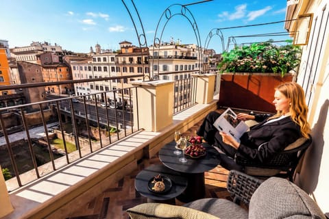 Executive Double Room, 1 King Bed, Balcony, City View | Terrace/patio