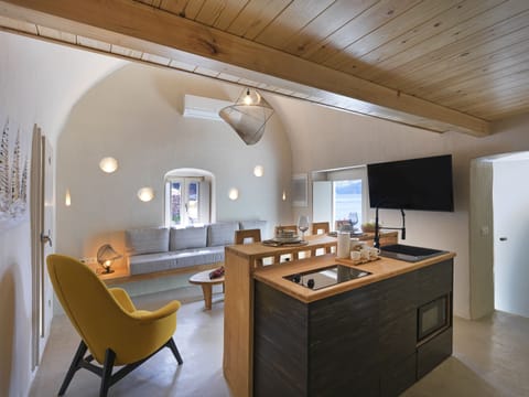 Luxury House, 3 Bedrooms, Private Pool, Sea View | Private kitchen | Fridge, stovetop, espresso maker, coffee/tea maker