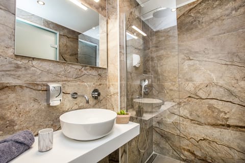 Shower, hydromassage showerhead, hair dryer, slippers