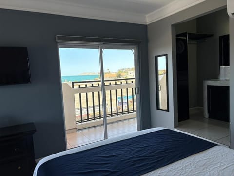 Basic Double Room | Free WiFi, bed sheets