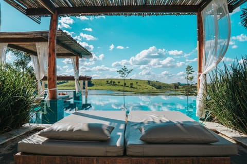15 outdoor pools