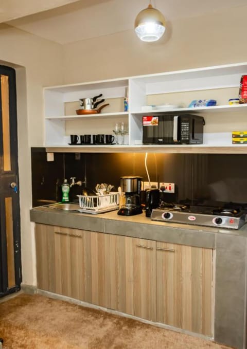 Apartment, 1 Bedroom | Private kitchen | Electric kettle