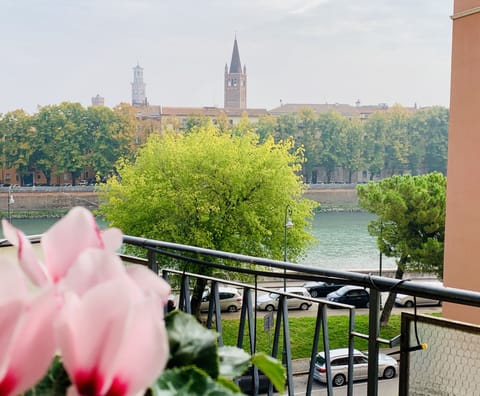 Luxury Apartment | Terrace/patio