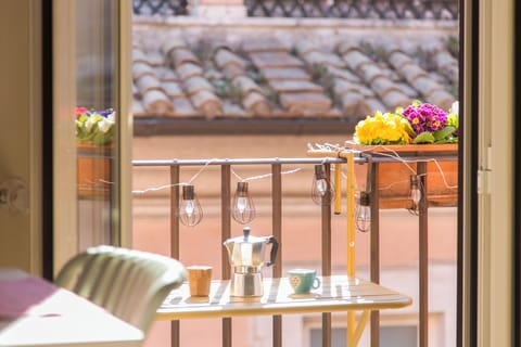 City Apartment | Balcony