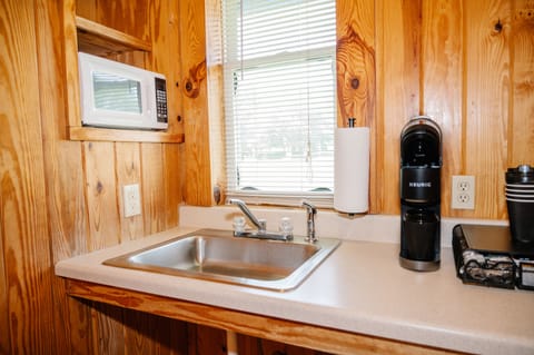 Deluxe Cabin, Non Smoking, Park View | Private kitchen | Microwave, coffee/tea maker, paper towels