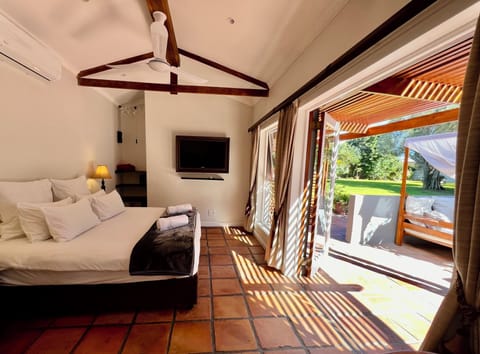 Room (Garden Room Cloud Seven) | 1 bedroom, down comforters, free WiFi, bed sheets