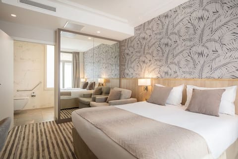 Triple Room | Premium bedding, free minibar items, in-room safe, desk