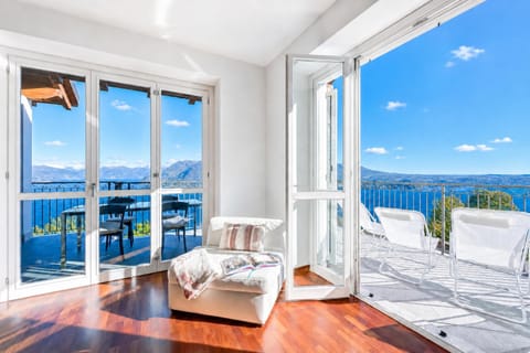 Family Apartment, 2 Bedrooms, 2 Bathrooms, Mountainside (Penthouse The Magnifique View in) | Living area | TV