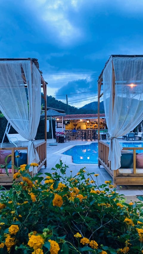 Seasonal outdoor pool
