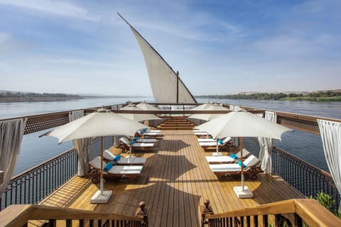 Sundeck