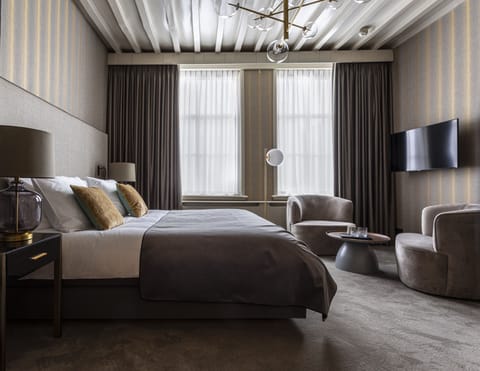 In-room safe, blackout drapes, iron/ironing board, free WiFi