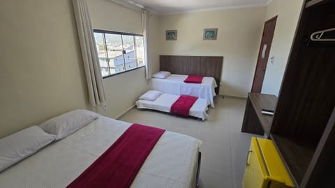 Family Suite | Laptop workspace, WiFi (free), bed sheets