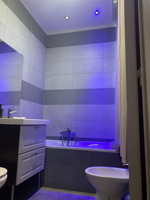 Classic Room | Bathroom | Bidet, towels