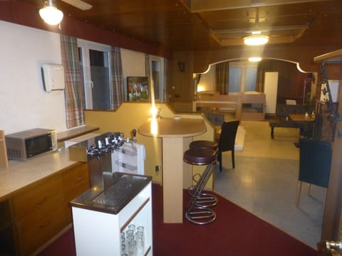 Junior Shared Dormitory, Multiple Beds | In-room dining