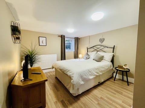 Cottage | 3 bedrooms, individually decorated, individually furnished, free WiFi