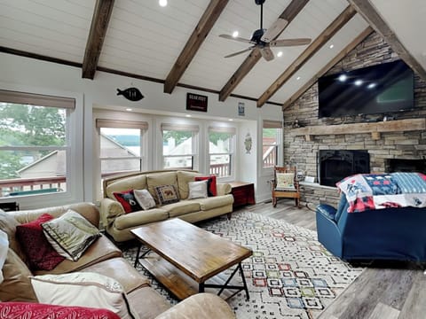 House (3 Bedrooms) | Property amenity