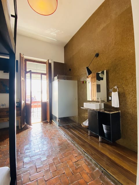 Deluxe Double Room | Bathroom | Shower, free toiletries, towels, soap