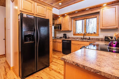 House (3 Bedrooms) | Property amenity