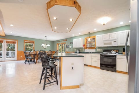 House (4 Bedrooms) | Property amenity