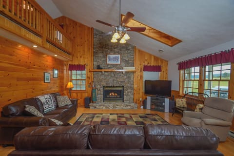 House (4 Bedrooms) | Property amenity