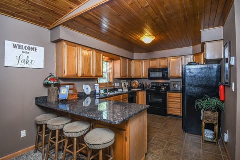 House (3 Bedrooms) | Property amenity