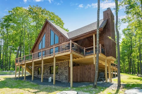 House (5 Bedrooms) | Exterior