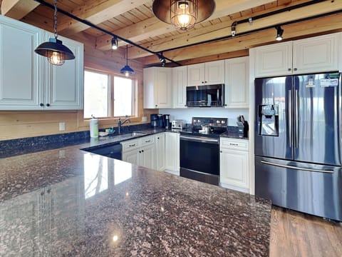 House (5 Bedrooms) | Property amenity