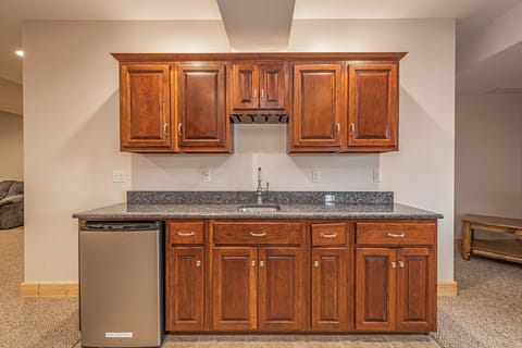 House (4 Bedrooms) | Property amenity